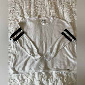 Hollister Women’s oversized White Sweater with black stripes size XS SKU 204